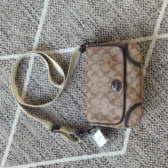 Coach crossbody purse - Picture 1 of 5